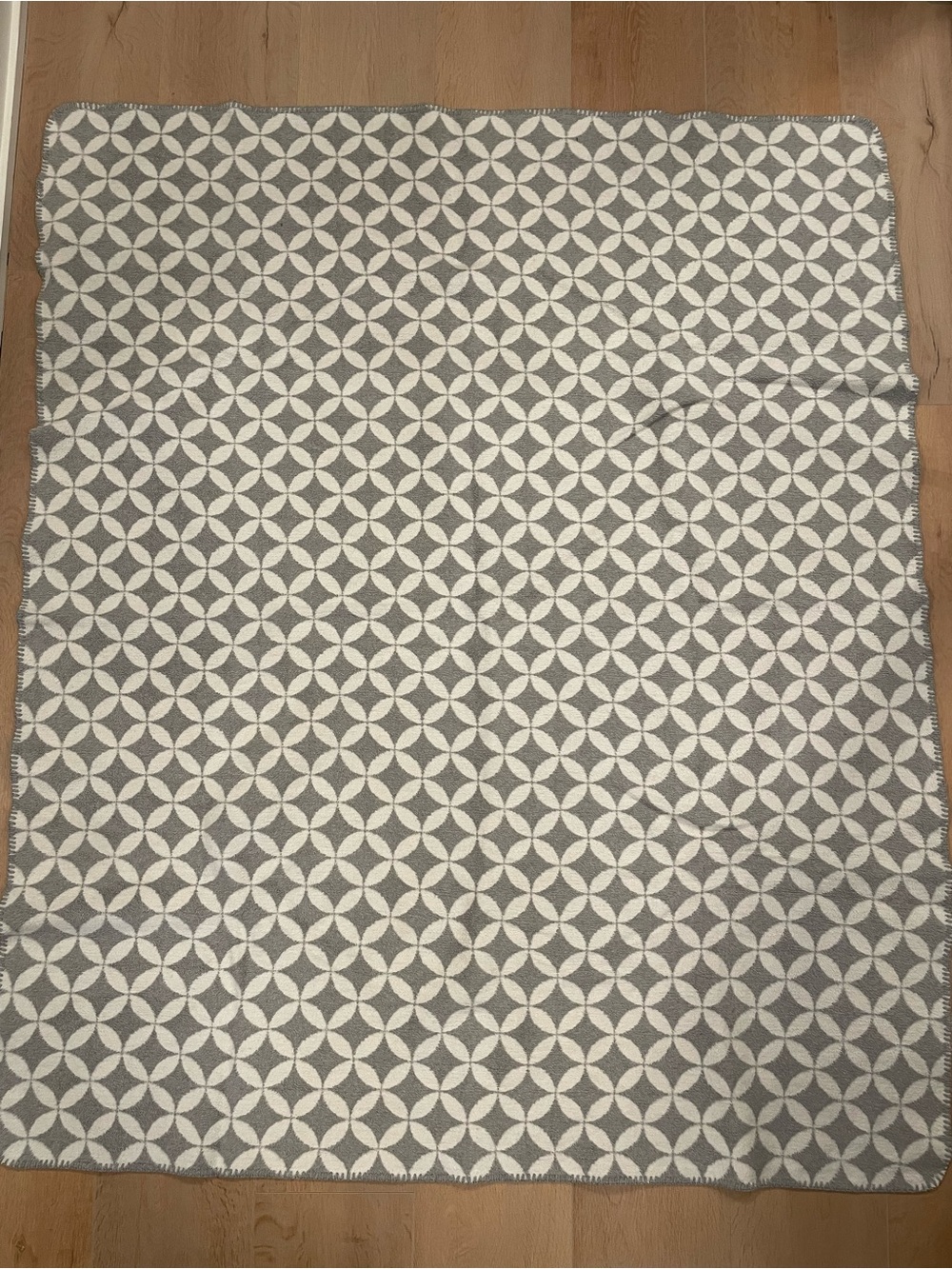 INUP HOME Cozy Geometric Grey and Cream Throw Blanket - Picture 2 of 6